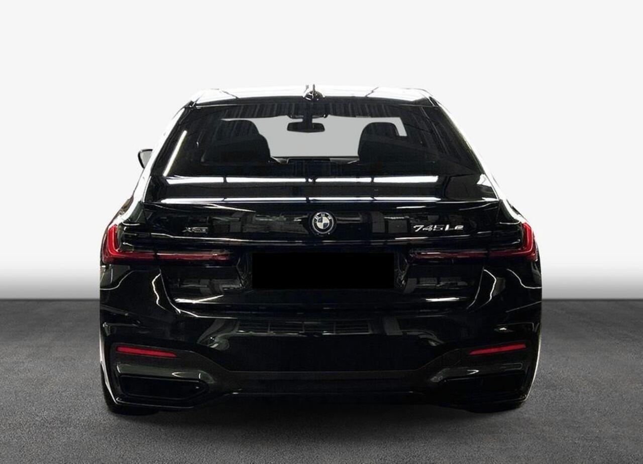 BMW 7-SERIE 745Le xDrive High Executive M-Sport ACC Massage Stoelkoeling Panoramadak Head-Up Entertainment