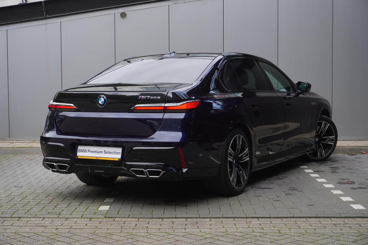 BMW 7-SERIE M760e xDrive Executive Pack | Exclusive Lounge | Integral Active Steering | Glazen panoramadak Sky Lounge | Bowers & Wilkins Diamond Surround Sound Systeem | Rear-Seat Entertainment Experience