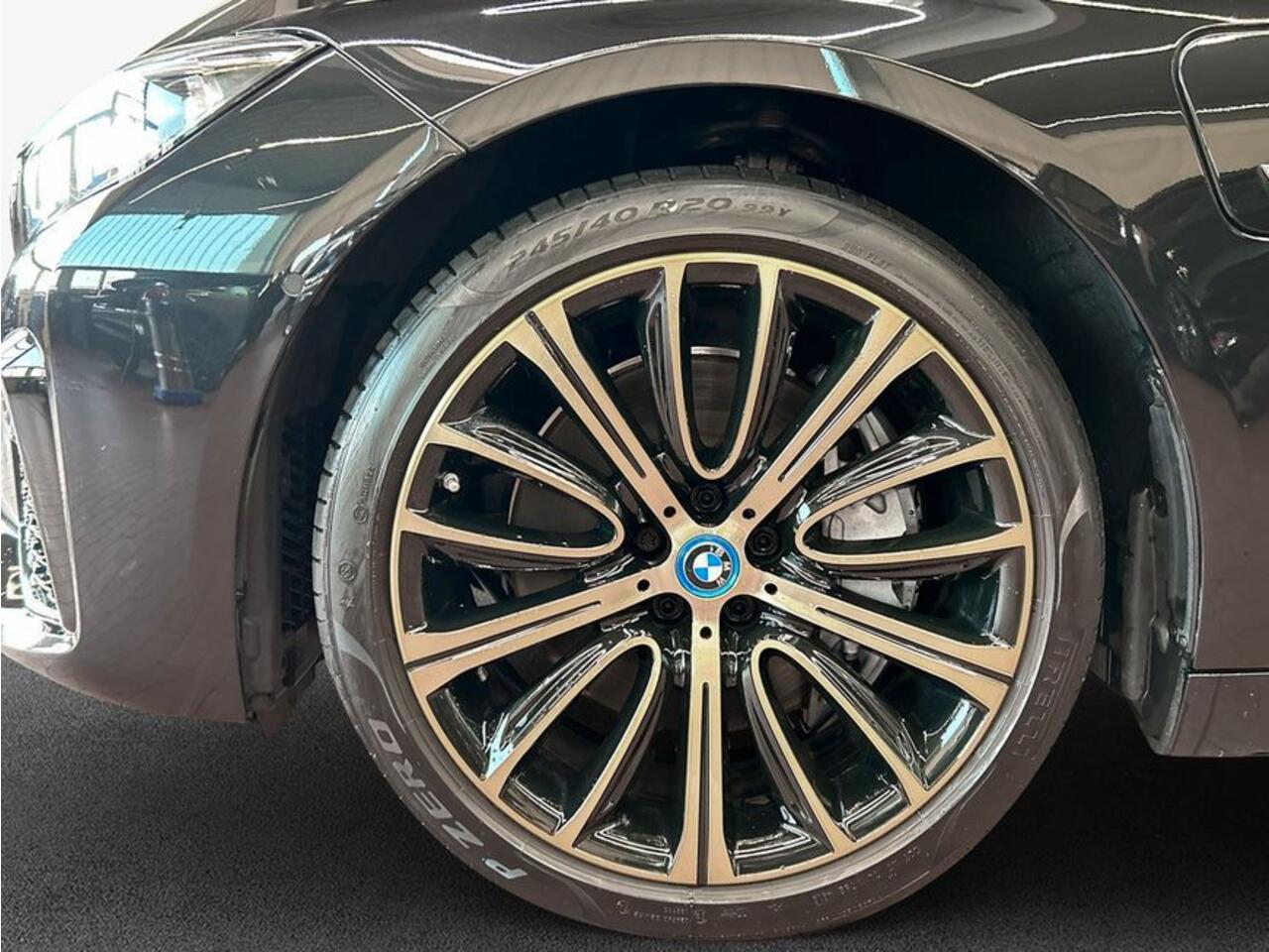 BMW 7-SERIE 745Le xDrive High Executive M-Sport ACC Massage Stoelkoeling Panoramadak Head-Up Entertainment