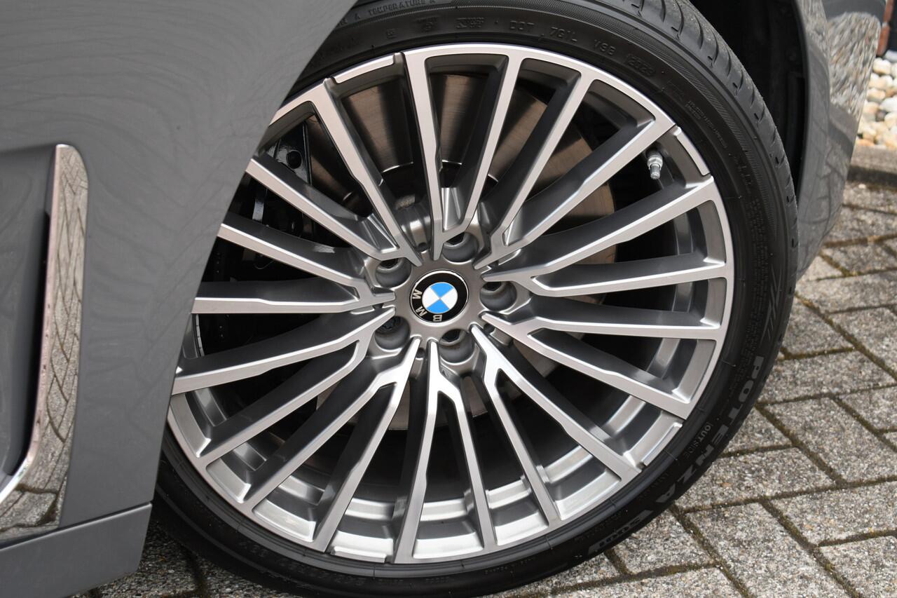 BMW 7-SERIE M760Li xDrive 6.6 V12 | Bernina-grau | NL-auto | NP 262K | LCI
