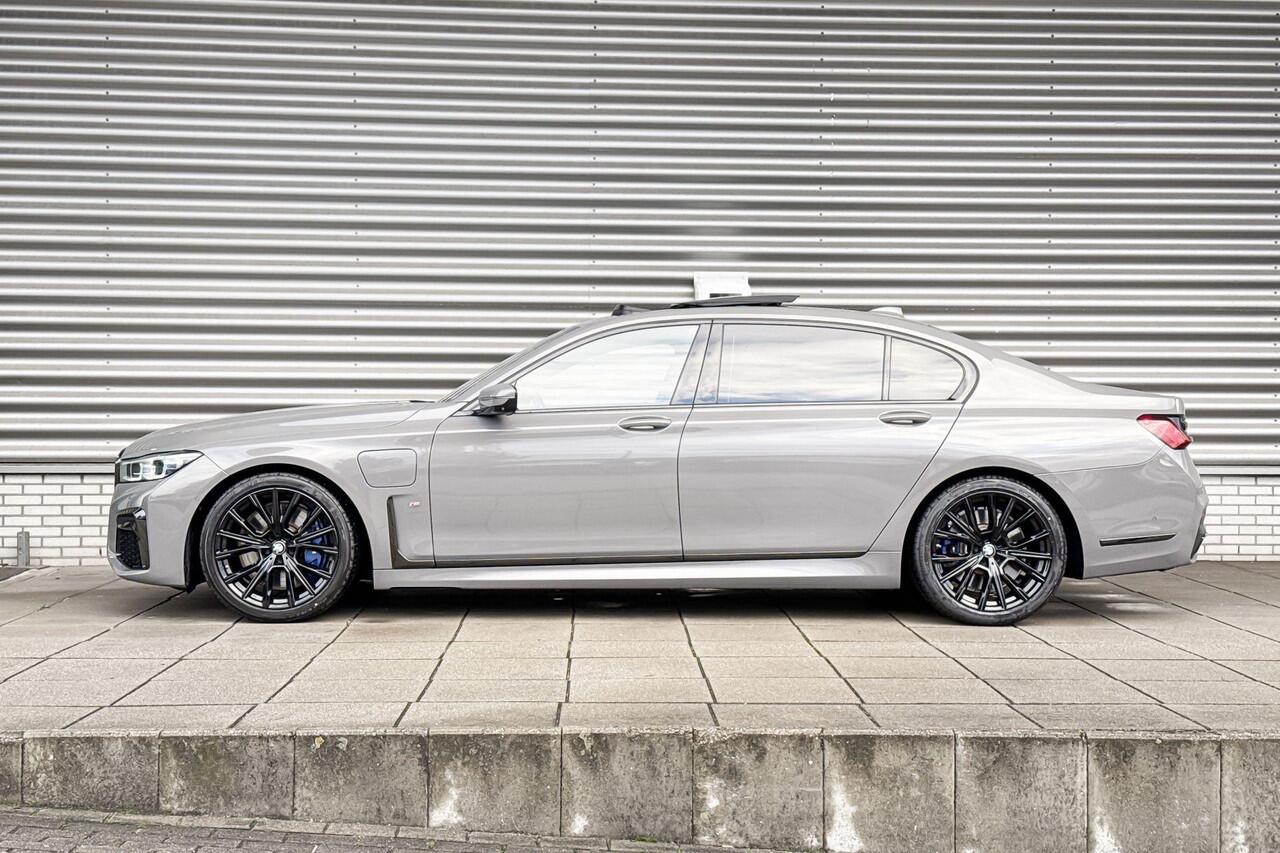 BMW 7-SERIE 745Le High Executive / CoPilot Pack / Active Steering / Executive Lounge Seating / Bowers & Wilkins / Entertainment systeem Professional