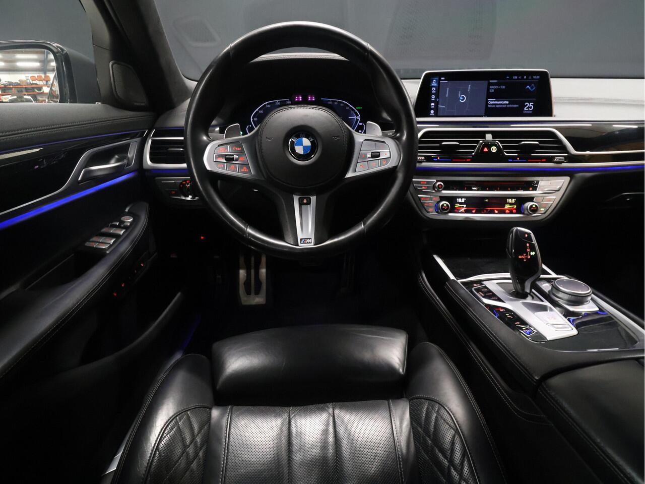 BMW 7-SERIE 745e High Executive M Sport [SCHUIFKANTELDAK, HARMAN/KARDON, APPLE CARPLAY, ANDROID, ELEKTRISCH VERSTELBARE STOELEN V+A, STOELMASSAGE V+A, LUCHTVERING, 360 CAMERA, HEAD-UP, STUURVERWARMING, STOELVERWARMING, NIEUWSTAAT]