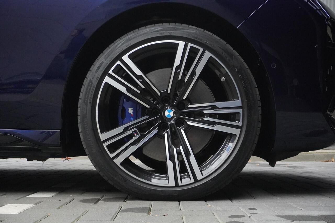 BMW 7-SERIE M760e xDrive Executive Pack | Exclusive Lounge | Integral Active Steering | Glazen panoramadak Sky Lounge | Bowers & Wilkins Diamond Surround Sound Systeem | Rear-Seat Entertainment Experience