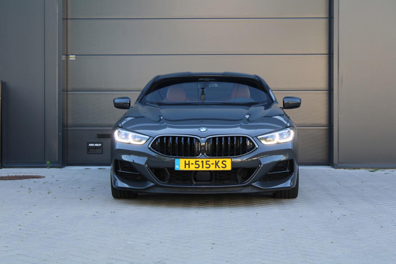 BMW 8-SERIE M850i xDrive High Executive | NAP | BTW | B&W | 4WIELSTURING | CARBON | SOFT-CLOSE | HUD | 360 | KEYLESS |