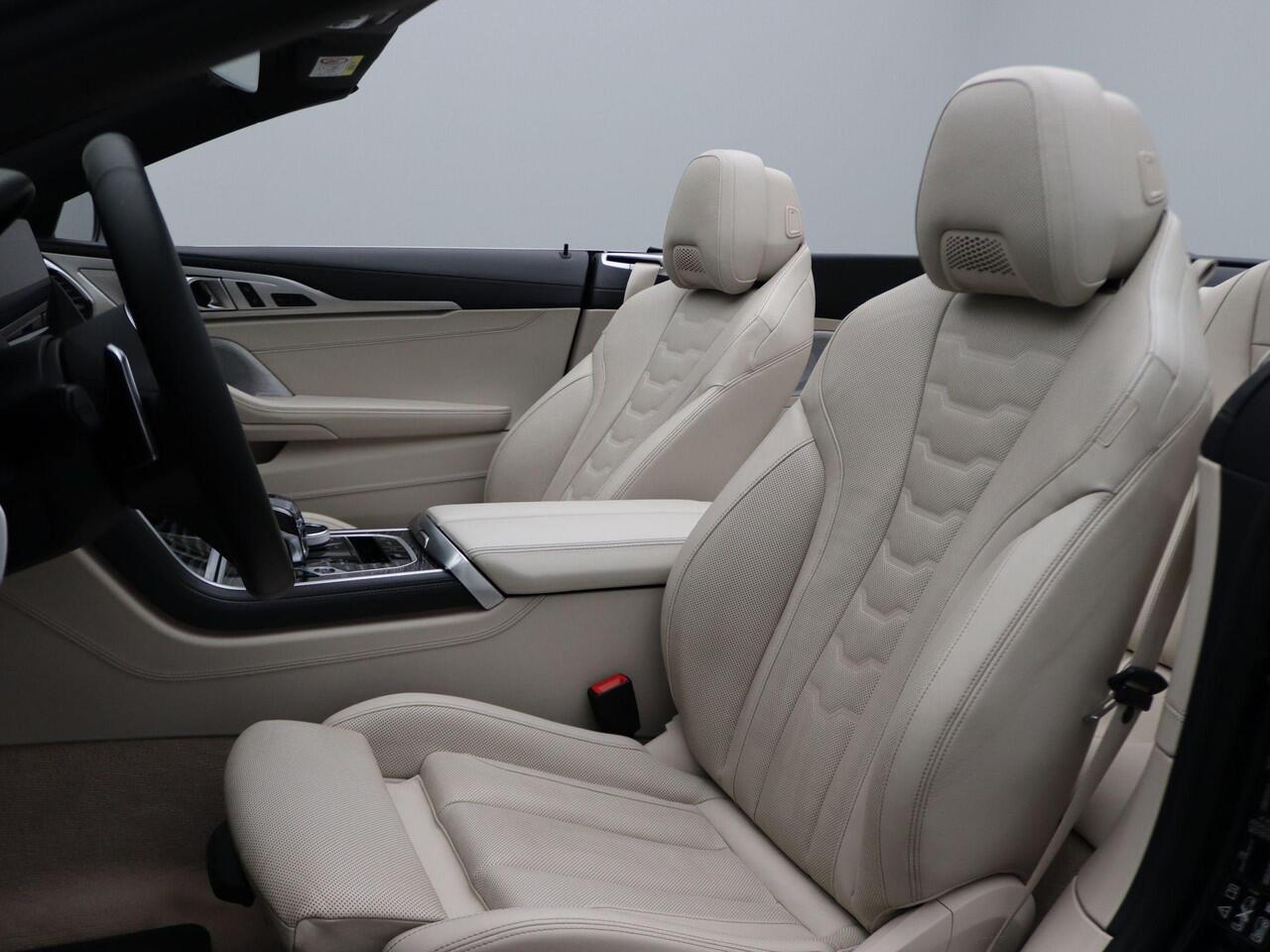 BMW 8-SERIE M850i xDrive High Executive | BMW Personal CoPilot Pack | Active Steering | Adaptief M Onderstel Professional | Driving Assistant Professional | Bowers & Wilkins | 20''