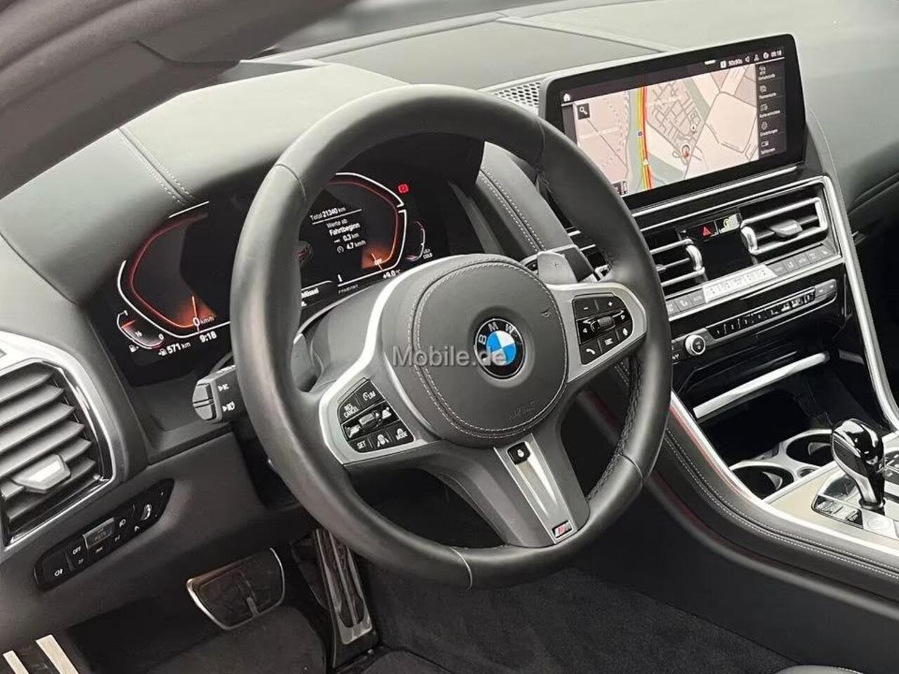 BMW 8-SERIE 840i xDrive