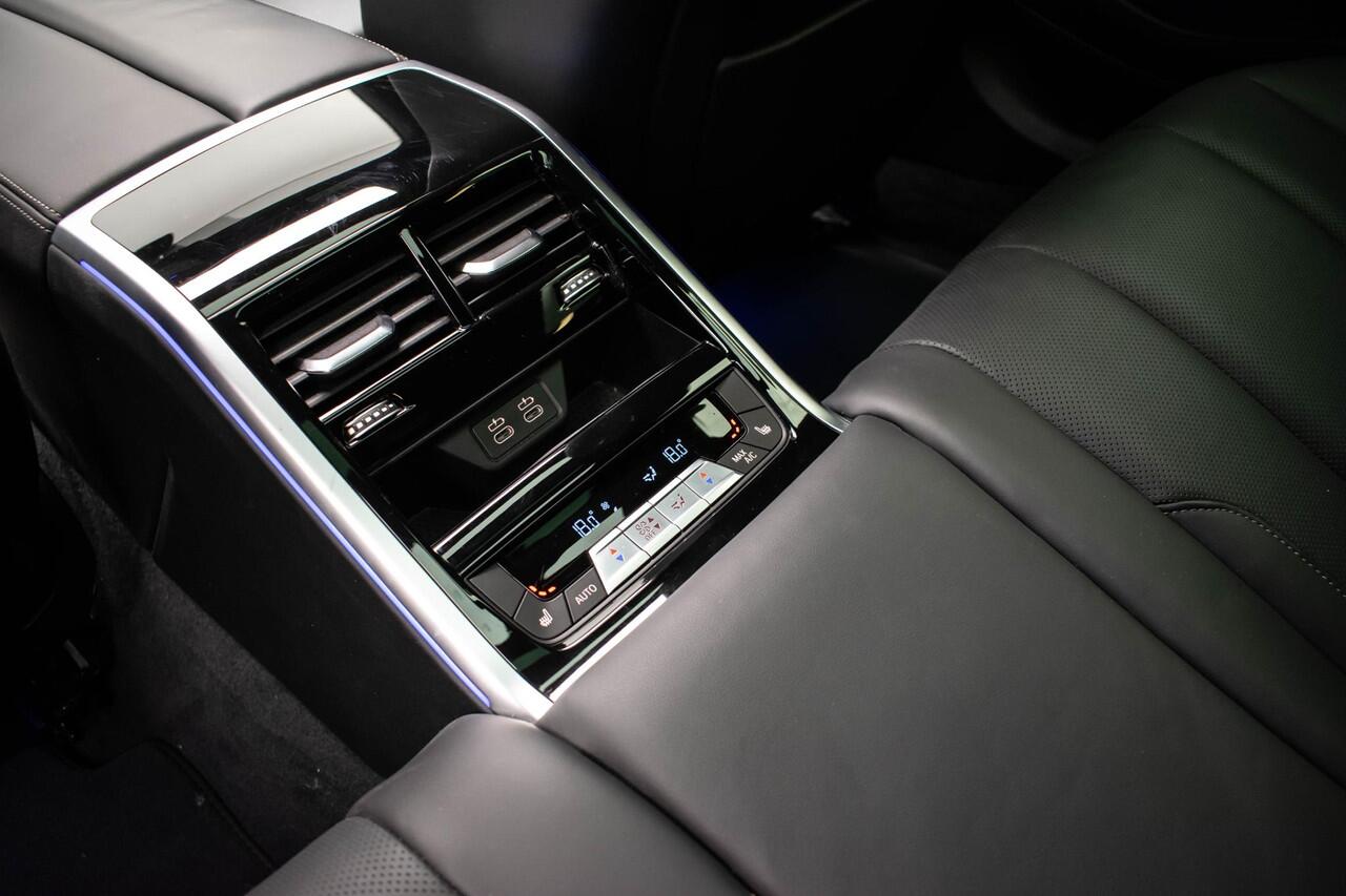 BMW 8-SERIE Gran Coupé M850i xDrive High Executive |Pano|Individual|HUD|Laser|B&W|