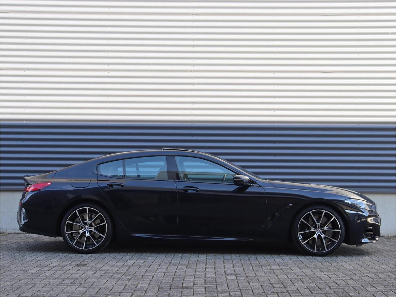 BMW 8-SERIE Gran Coupé 840i | High Executive | M Sportpakket Pro | Panodak | Driving Assistant Prof. | Active Steering | Harman Kardon | Soft Close | Head-Up | 20'' LMV