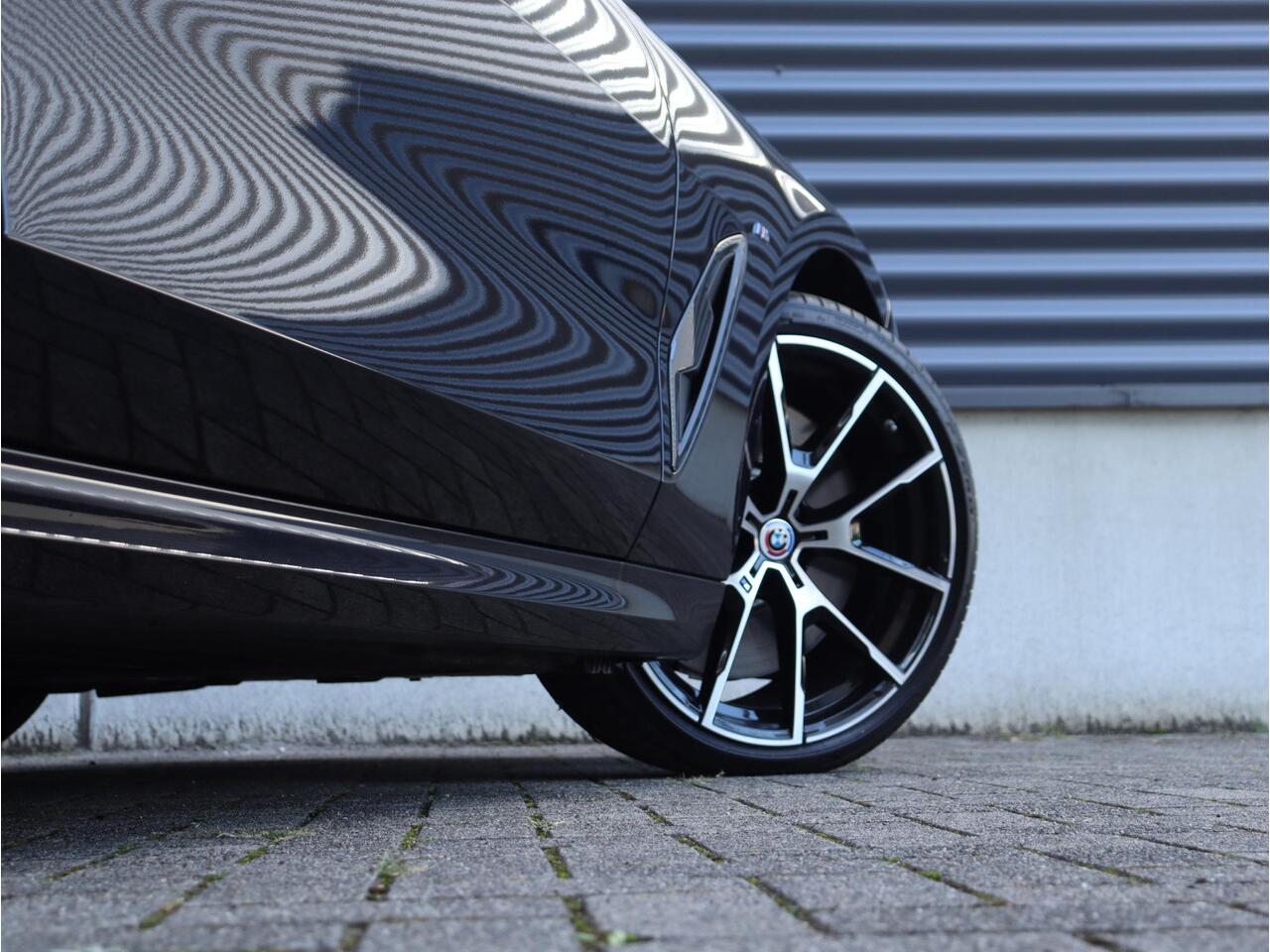 BMW 8-SERIE Gran Coupé 840i | High Executive | M Sportpakket Pro | Panodak | Driving Assistant Prof. | Active Steering | Harman Kardon | Soft Close | Head-Up | 20'' LMV