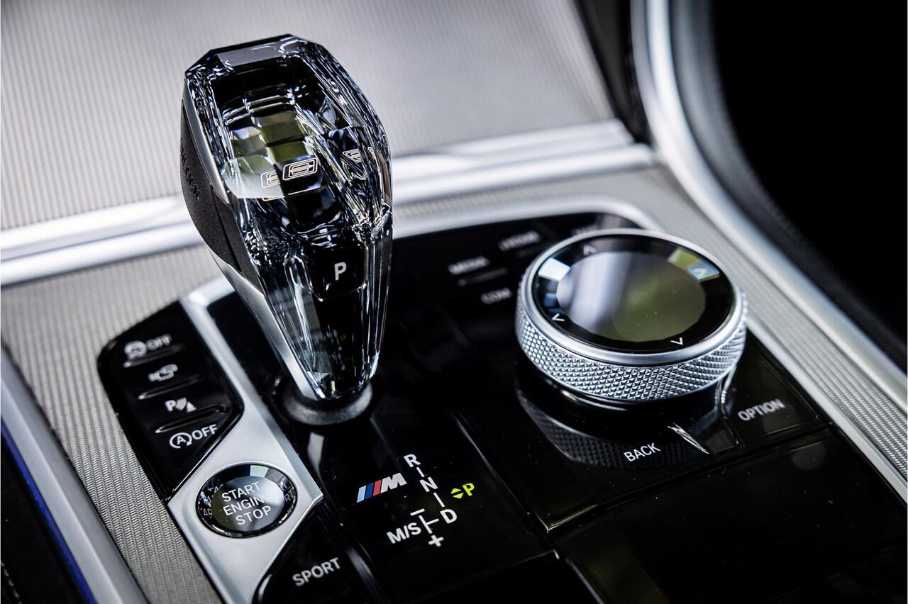 BMW 8-SERIE M850i xDrive Individual San Marino Carbon Dak Adaptive Chassis Soft Close Crystal Clarity Laser
