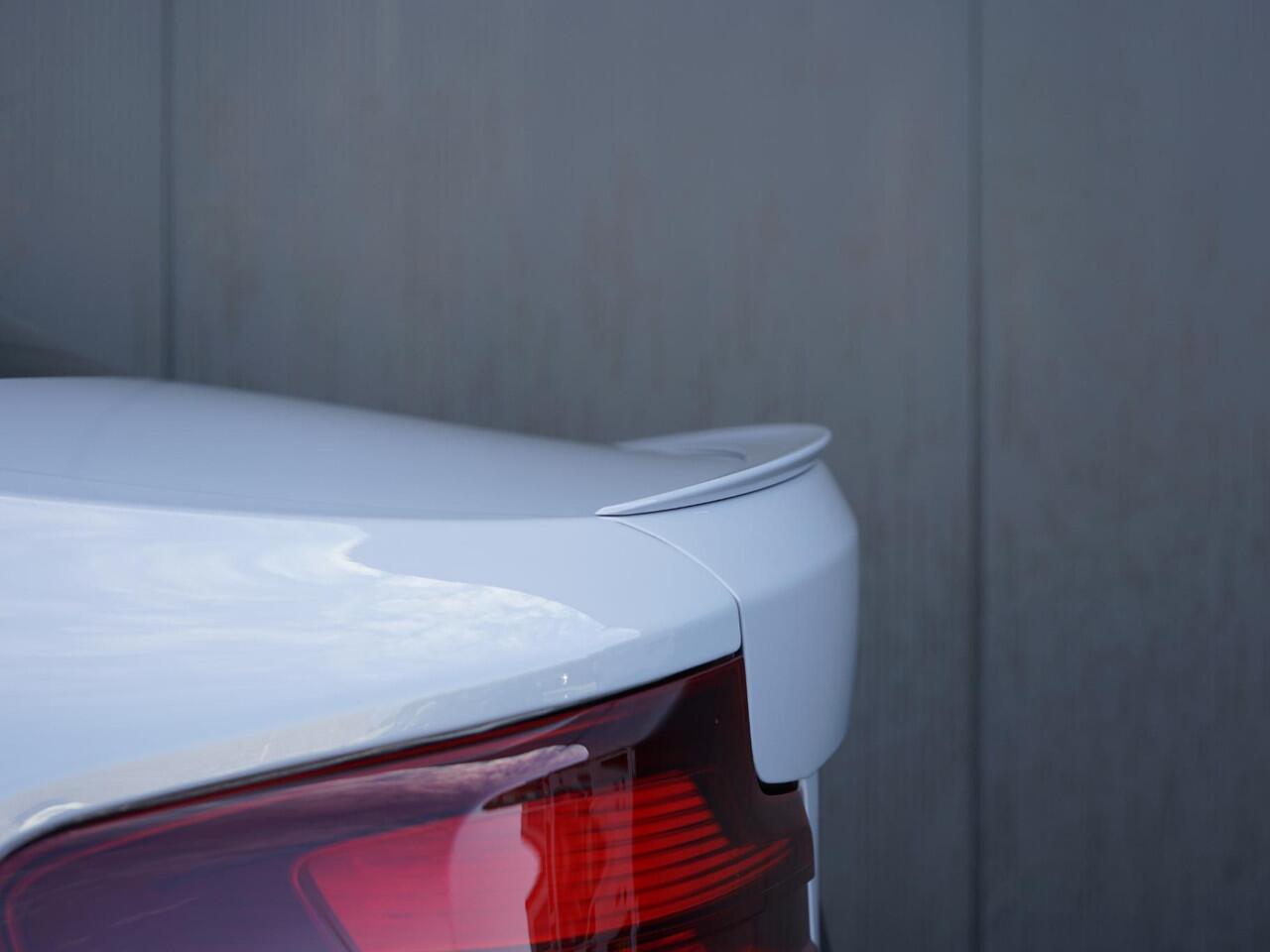 BMW M2 2-serie Coupé DCT Competition Nieuwstaat/ Dealeronderh. / Pano / M sportstoel / Memory / Harman/Kardon / Driving assist / Carplay / Glascoating