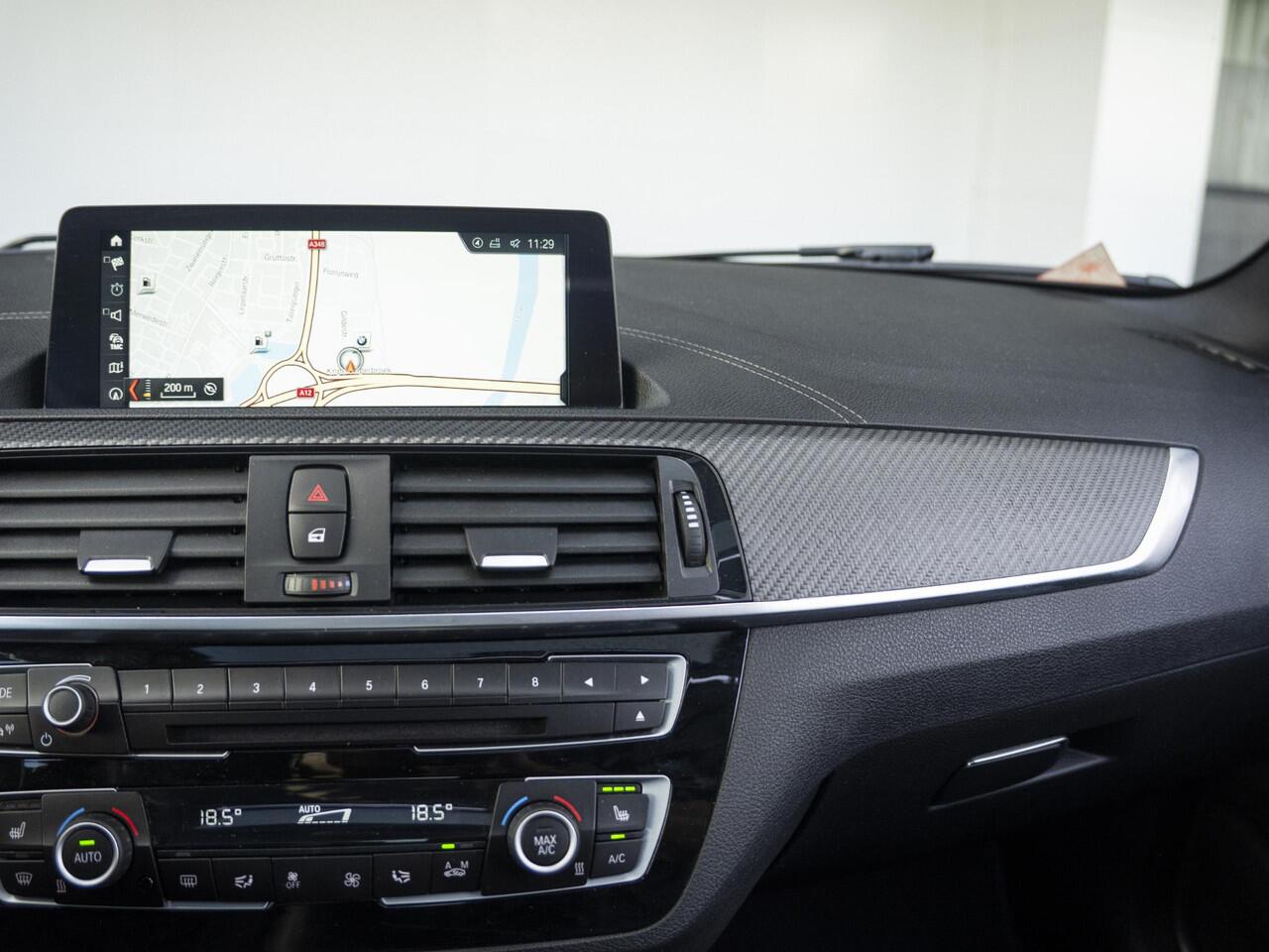 BMW M2 2 Serie Coupé Competition | M-Performance Carbon | 19'' | Comfort Access | Achteruitrijcamera | Schuif-/kanteldak | Stoelverwarming | Harman-Kardon | Remus Uitlaatsysteem