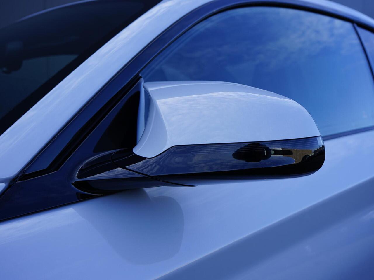 BMW M2 2-serie Coupé DCT Competition Nieuwstaat/ Dealeronderh. / Pano / M sportstoel / Memory / Harman/Kardon / Driving assist / Carplay / Glascoating