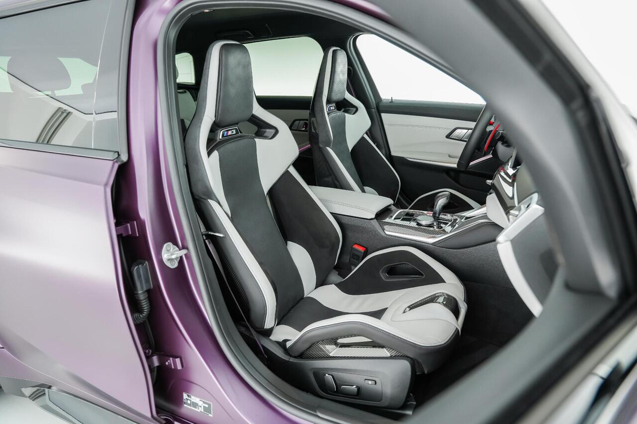 BMW M3 Touring 530PK xDrive Competition |BTW|Akrapovic|XPEL stealth|Wheel Force 20 & 21"|KW HAS schroefset|Eventuri intake + scoops|M-Race Track pack|M-Drivers package|carbon schaalstoelen|Harman&Kardon|HUD|