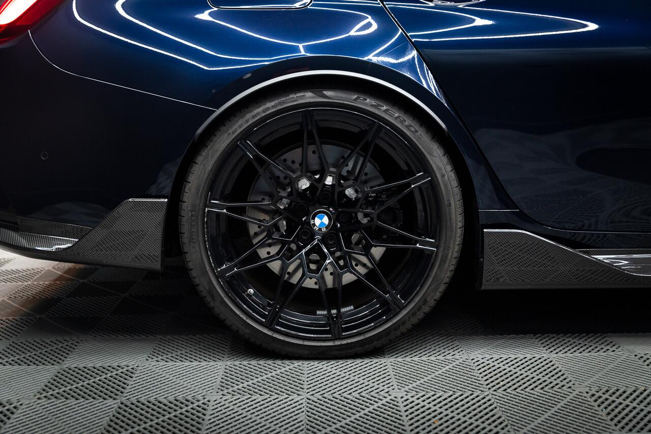 BMW M3 3-serie xDrive Competition / M-perf.parts / Pano / Carbon / Stoelverk. / H&k / HuD / Individual