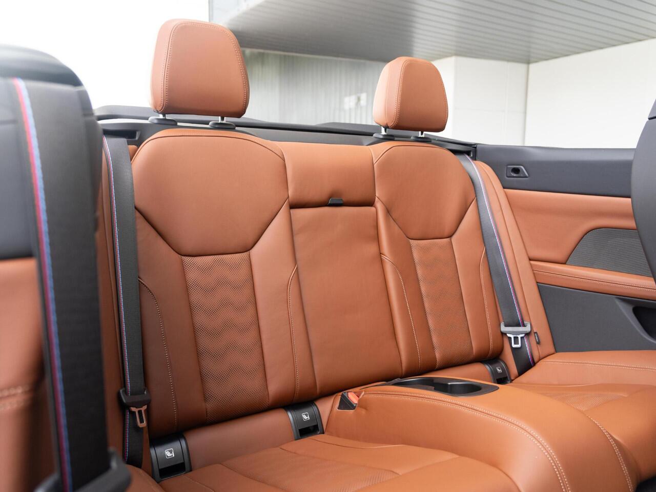 BMW M4 Cabrio xDrive Competition | M Drivers Pack | Driving Assistent Professional | Head Up Display | Harman Kardon | Stuurwielverwarming | Comfort Access | BMW Laserlight