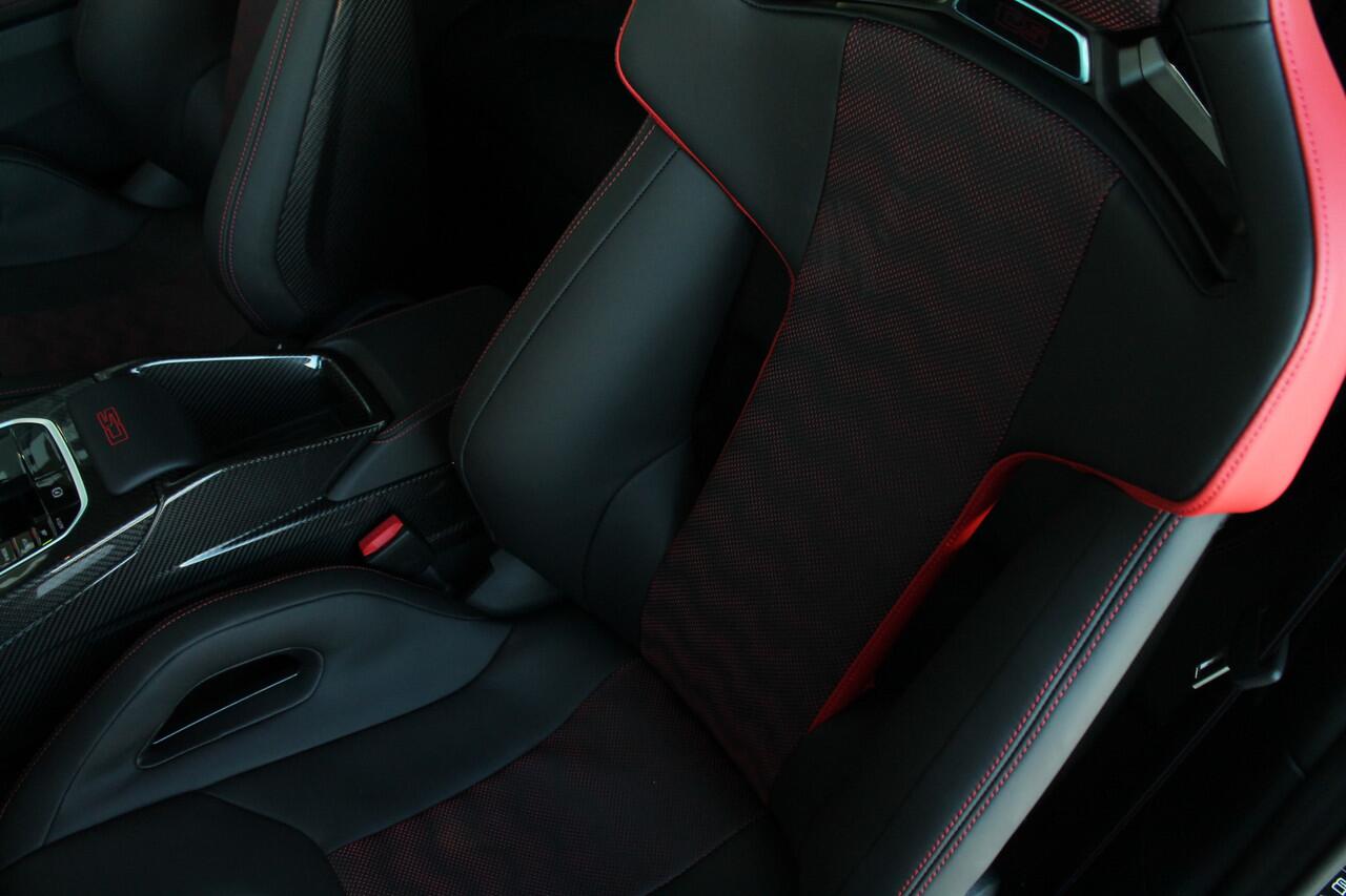 BMW M4 4 Serie Coupé CS High Executive Automaat / M Drive Professional / Adaptieve LED / M Carbon-keramische remmen / M Adaptief onderstel / Adaptieve LED / Comfort Access