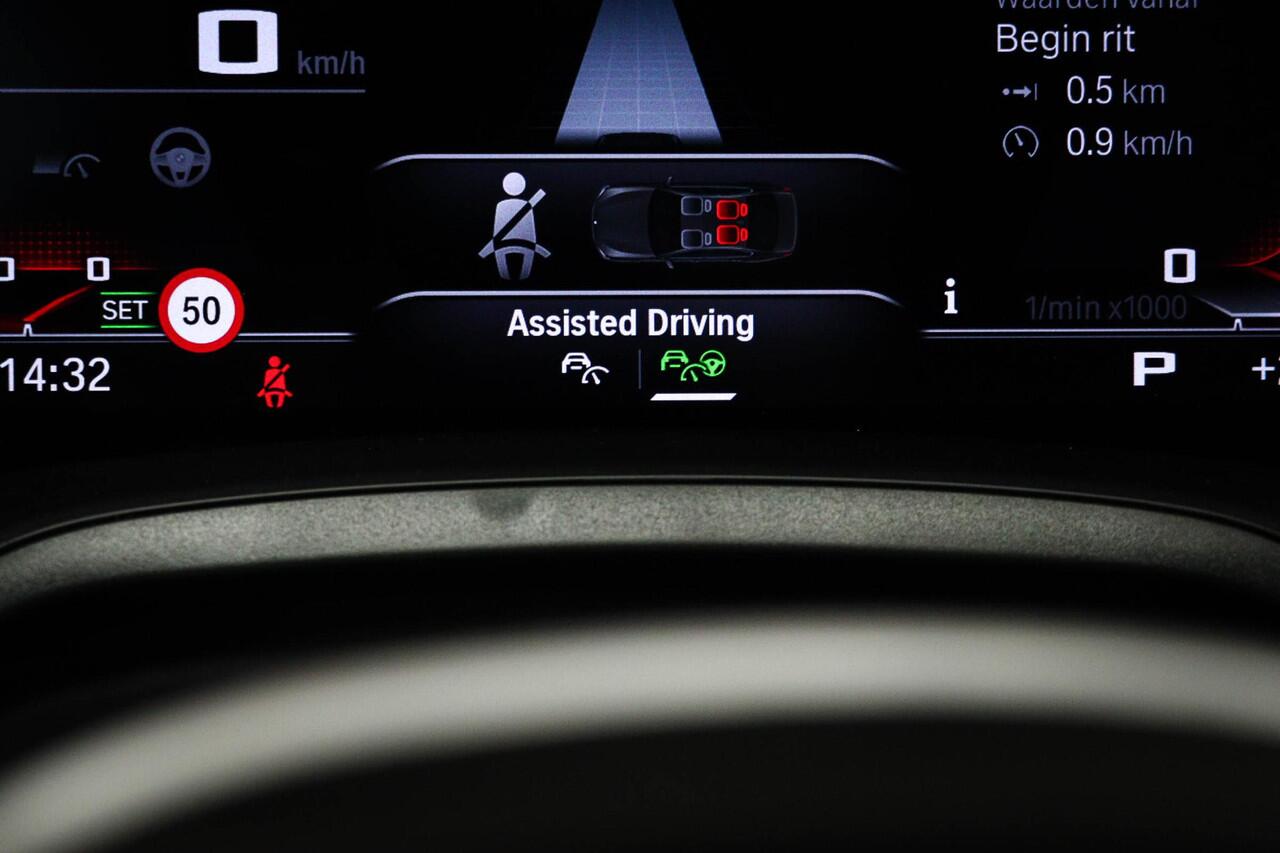 BMW M4 4-serie Coupé Competition | DRIVING ASSISTANT | HEAD UP | STUURVERWARMIMING | 360 CAMERA | 20"