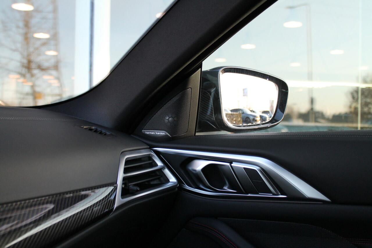 BMW M4 4 Serie Coupé CS High Executive Automaat / M Drive Professional / Adaptieve LED / M Carbon-keramische remmen / M Adaptief onderstel / Adaptieve LED / Comfort Access