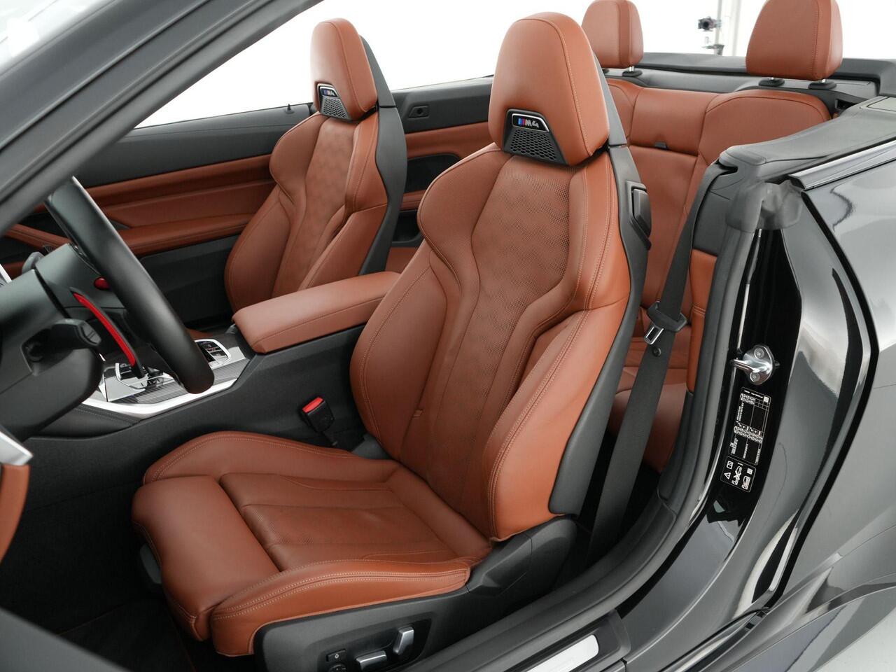 BMW M4 Competition Cabrio 510pk xDrive |dealer onderhouden|M-sport|M-sportstoelen|Laser LED|HUD|memory|Carbon interieur|nekverwarming|Apple Carplay|stoelventilatie & verwarming|