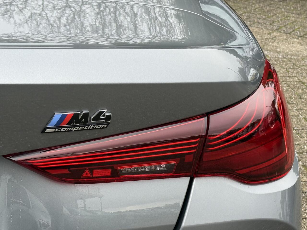BMW M4 Cabrio xDrive Competition | Nw Model | Air Collar | Co-Pilot | M-Driver's Pack | Carbon | Harman/Kardon
