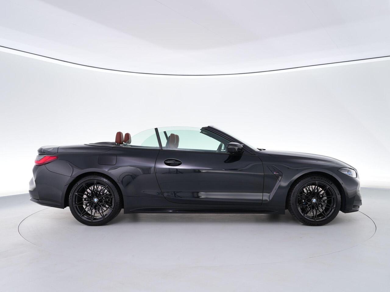 BMW M4 Competition Cabrio 510pk xDrive |dealer onderhouden|M-sport|M-sportstoelen|Laser LED|HUD|memory|Carbon interieur|nekverwarming|Apple Carplay|stoelventilatie & verwarming|