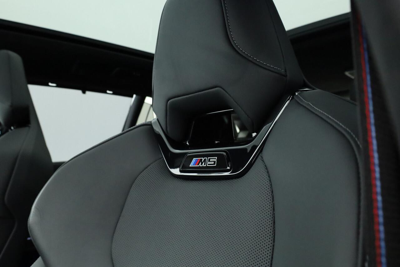BMW M5 5-serie Touring 727pk | Ultimate Pack | Keramisch | Bowers & Wilkins | M Marina Bay | Pano | Carbon