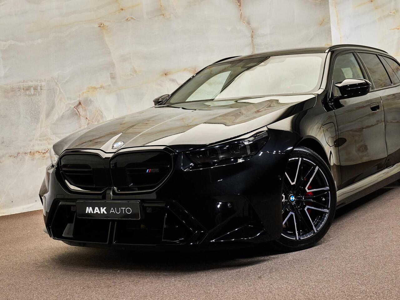 BMW M5 Touring V8 M Hybrid, pano, B&W, 21", stl.ventilatie, tr.haak, pano, leder, memory, keyless, privacy