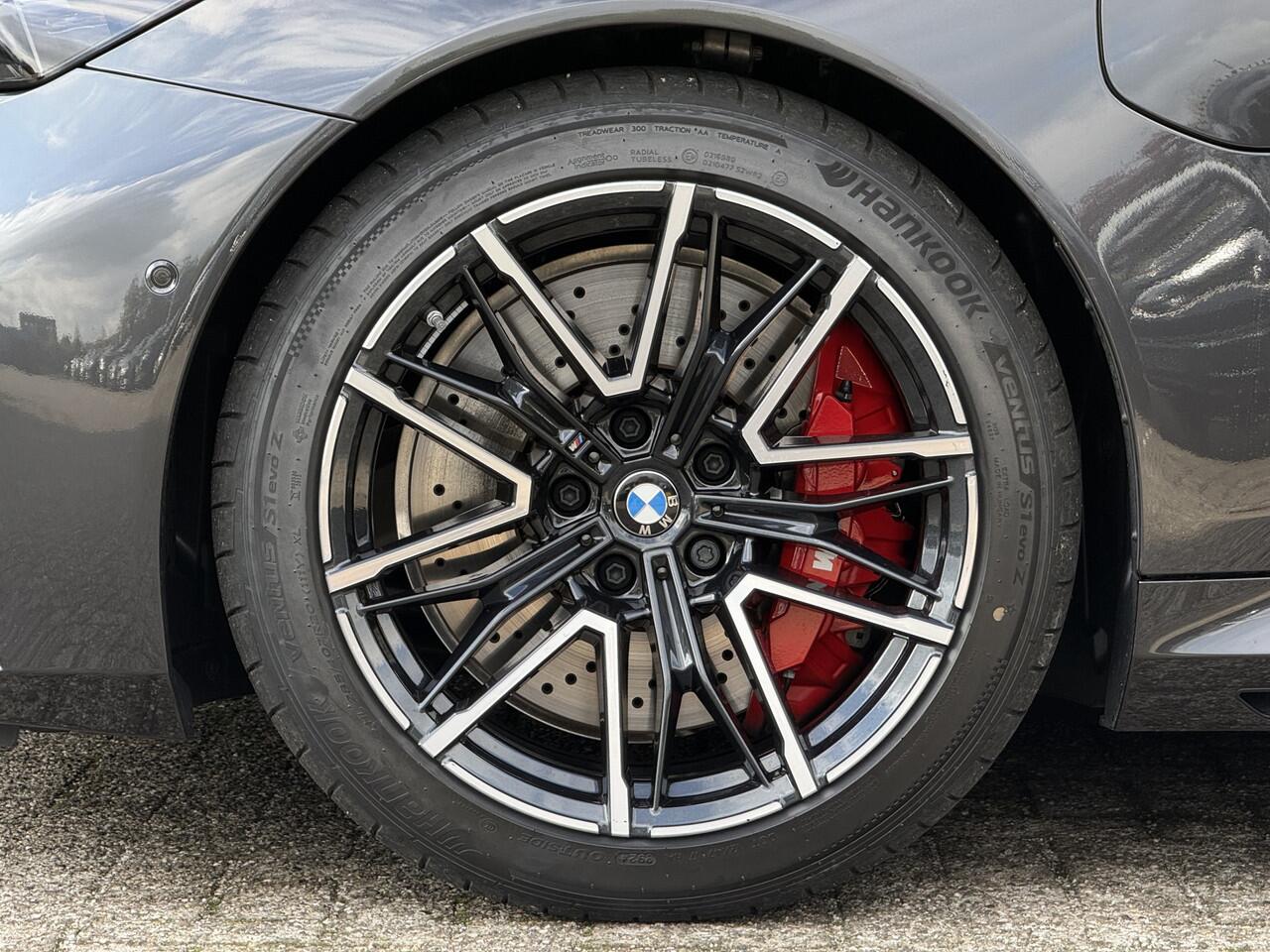 BMW M5 Touring | Panorama | Driving Ass. + | M Driver Pack | Trekhaak | Bowers & Wilkins | Iconic Glow | Carbon Interieurlijst