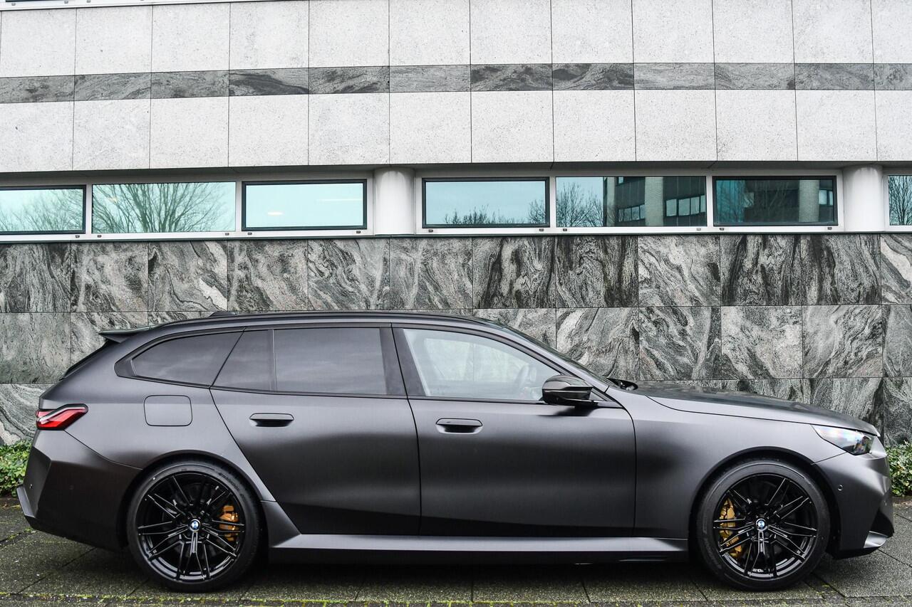 BMW M5 Touring M5 Individual lak |Keramisch|Carbon|Trekhaak|