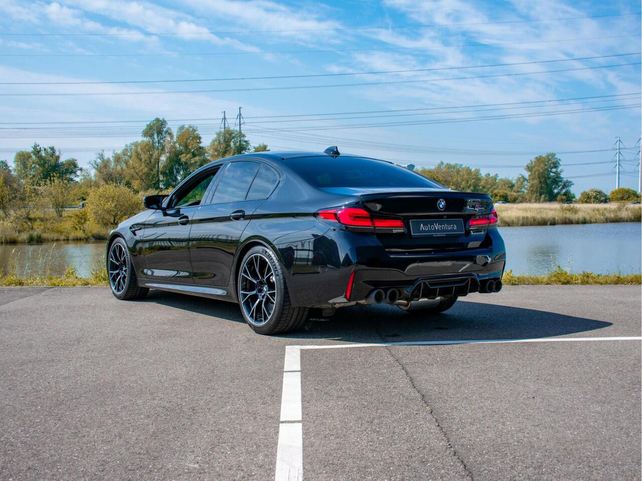 BMW M5 5-serie Competition | Milltek uitlaat | Carbon | 360 camera | Adap. Cruise | Soft Close |