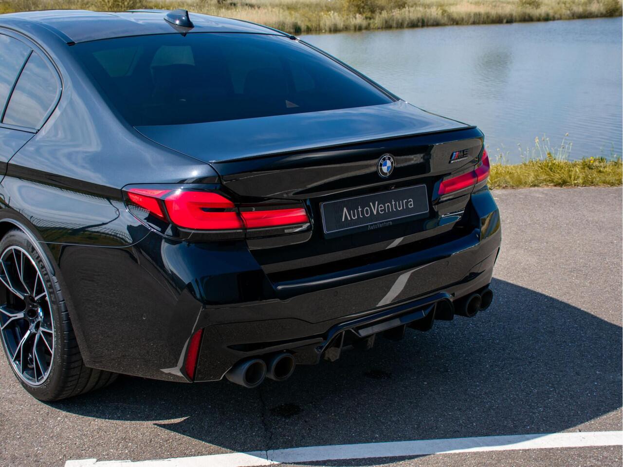 BMW M5 5-serie Competition | Milltek uitlaat | Carbon | 360 camera | Adap. Cruise | Soft Close |