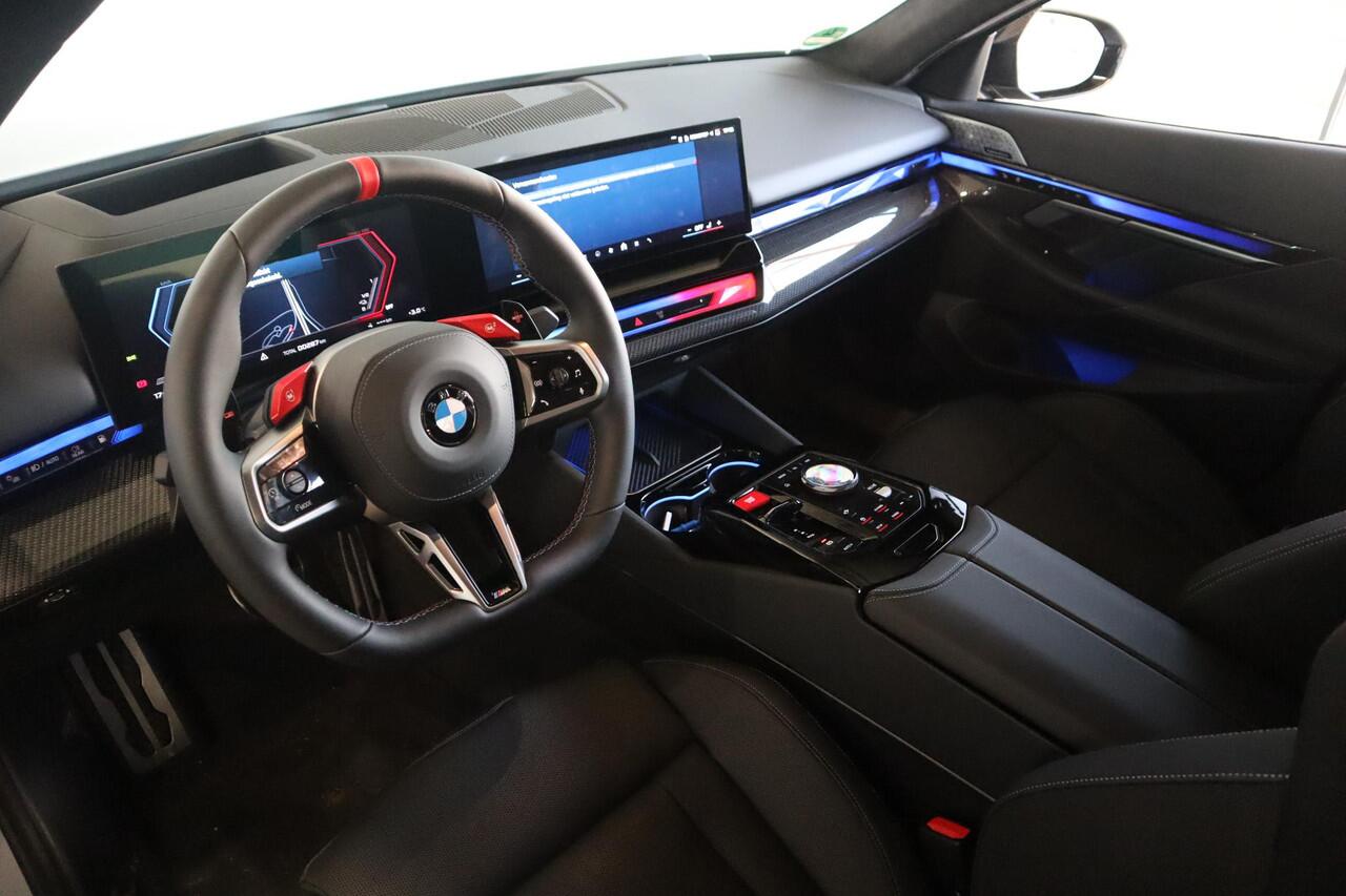 BMW M5 Sedan Direct leverbaar!! / Driving Assistant Professional | Comfort Pack | B&W | elek. trekhaak