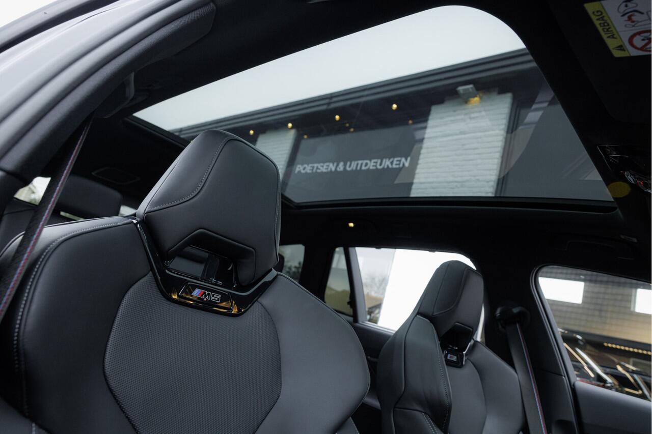 BMW M5 Touring 4.4 V8 xDrive M-Drivers Pack Pano - Bowers& Wilkins - Trekhaak