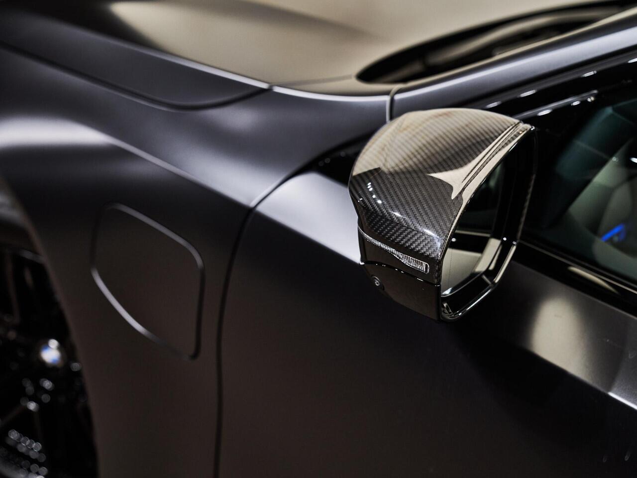 BMW M5 Touring V8 M Hybrid, Akrapovic, M Performance, M Drivers Package, Ultimate Package, ceramic, B&W, 21", pano, tr.haak, stl.ventilatie, memory, carbon