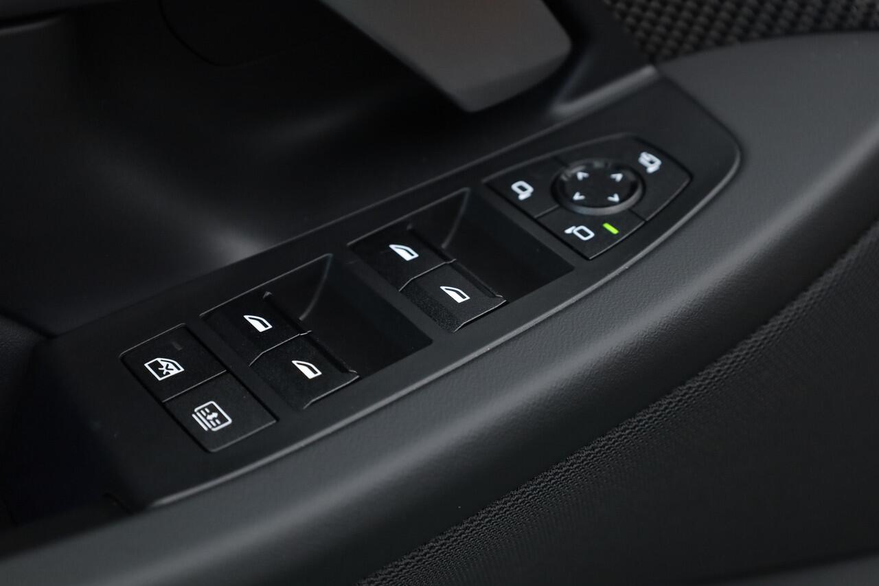 BMW M5 5-serie 727pk | Ultimate Pack | Keramisch | Carbon | Driving Assistant Pro. | B&W