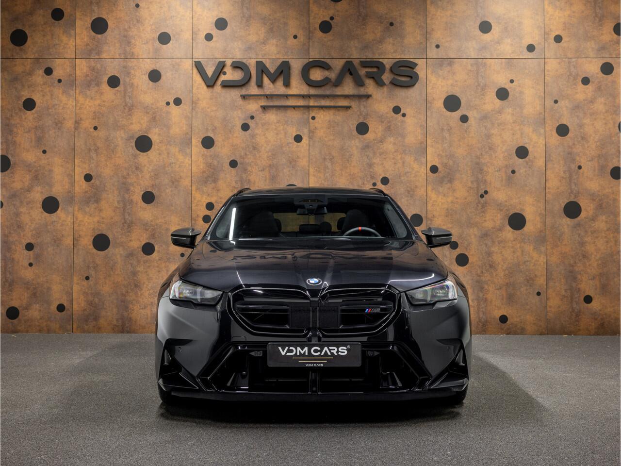 BMW M5 5-serie Touring | Keramisch | Pano | B&W | M Driver's Pack |