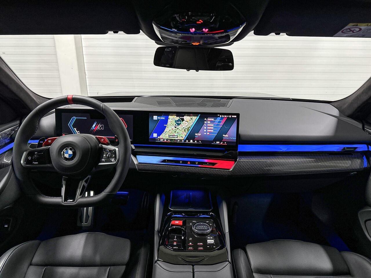 BMW M5 Sedan | M-Drivers Pack | Carbon Pack incl Carbon Dak | Comfort Pack | Bowers&Wilkins | Driving Assistant Professional | M-Carbon Keramische Remmen | Comfort Access | Trekhaak | Selections