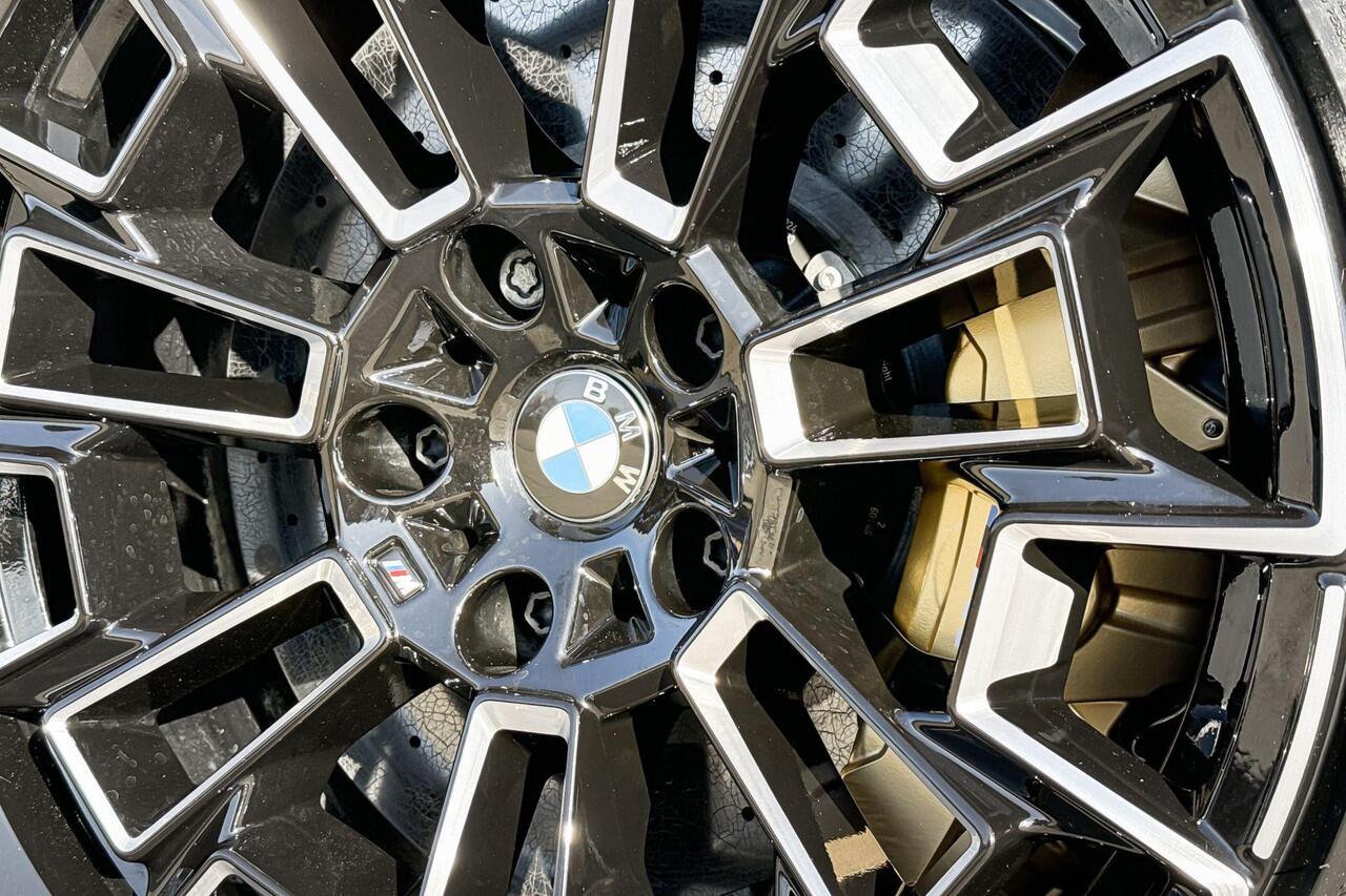 BMW M5 Sedan M Driver's Pack / Driving Assistant Professional / Keramische remschijven / Selections