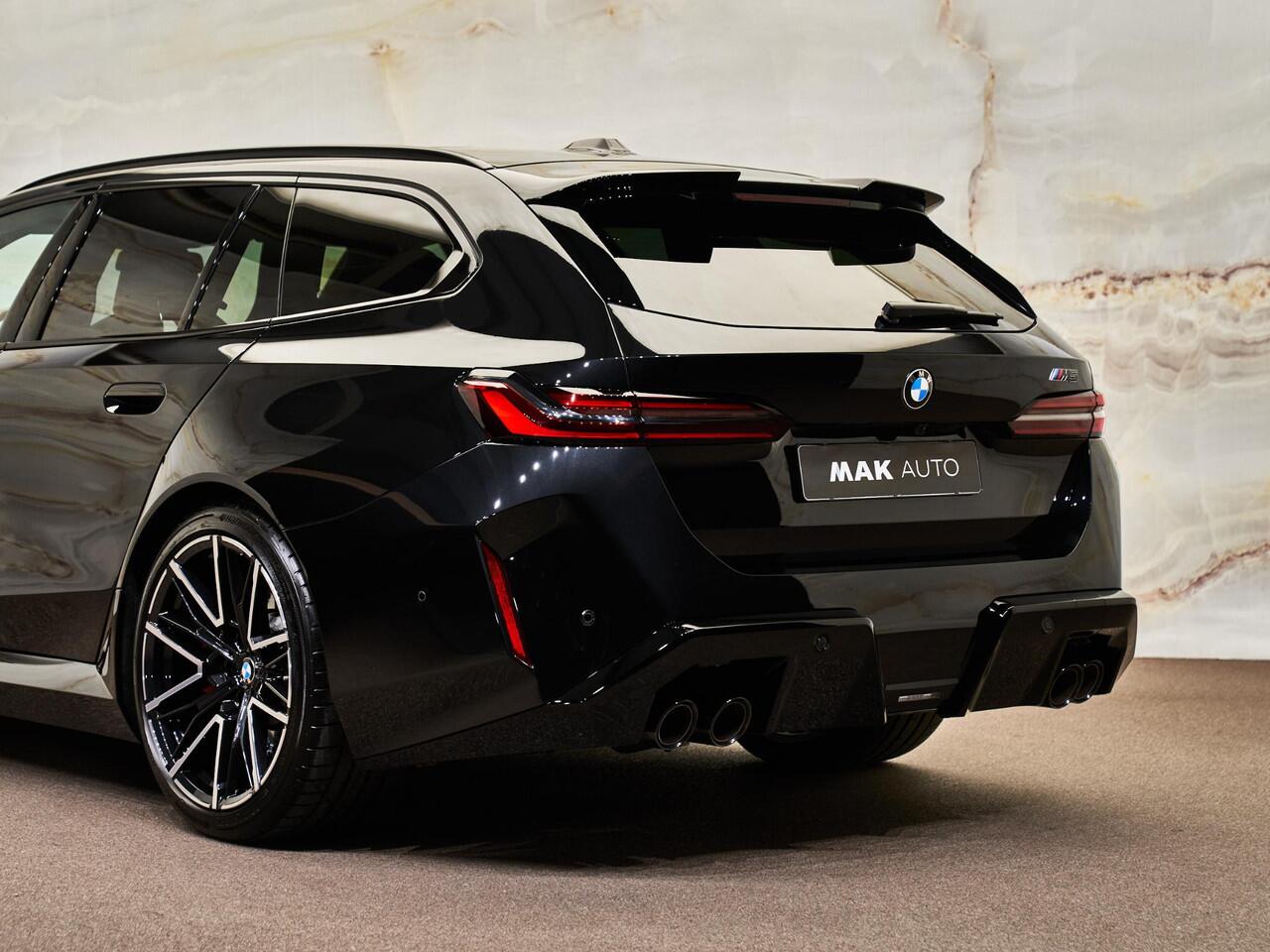 BMW M5 Touring V8 M Hybrid, pano, B&W, 21", stl.ventilatie, tr.haak, pano, leder, memory, keyless, privacy