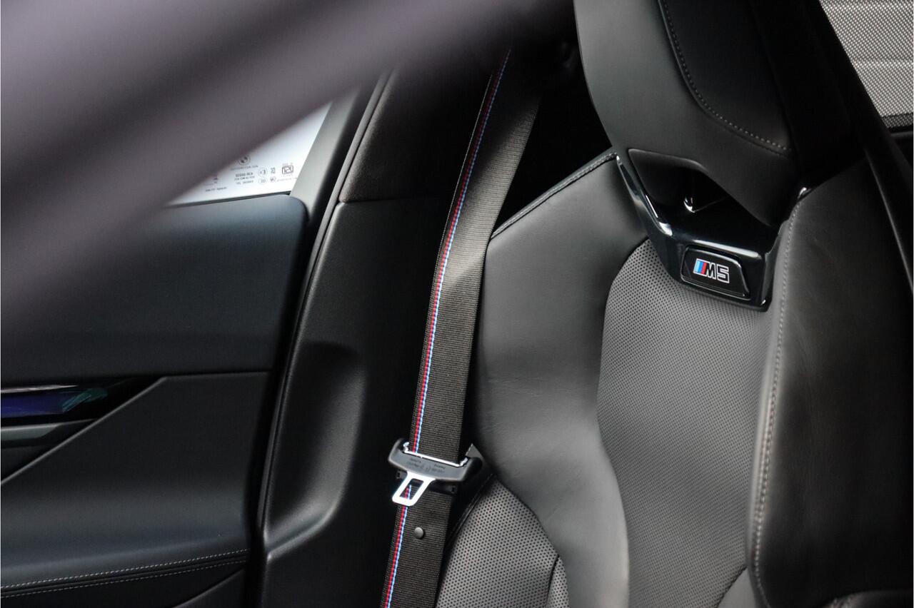 BMW M5 Sedan | Carbon Pack | Stoelventilatie | Comfort Pack | Bowers & Wilkins | Head-up