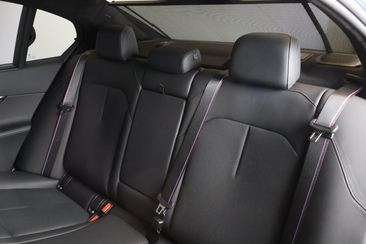 BMW M5 Sedan - Ultimate Pack - Keramische Remmen - Carbon Pack