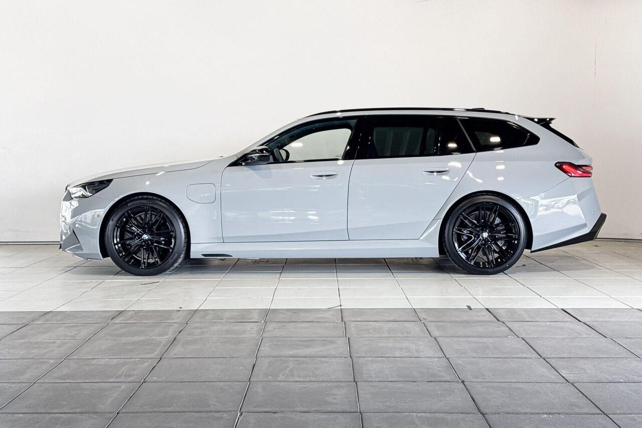 BMW M5 Touring M Drive Professional Aut. | Selections