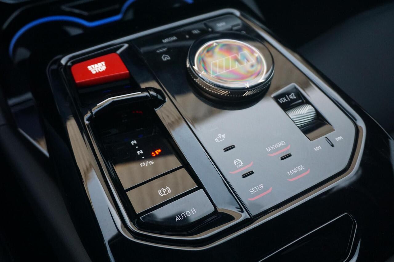 BMW M5 Touring M Driver's Pack / Comfort Pack / Driving Assistant Professional / Bowers & Wilkins