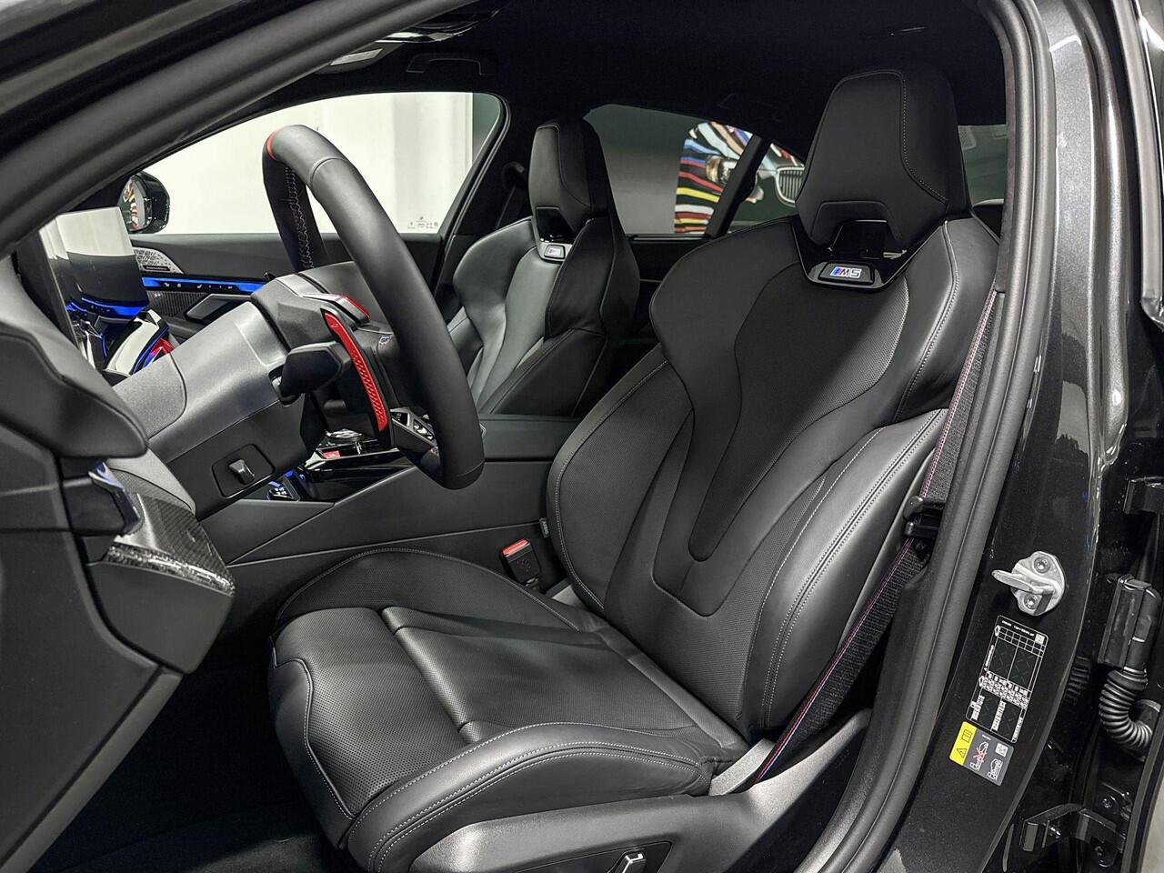 BMW M5 Sedan | M-Drivers Pack | Carbon Pack incl Carbon Dak | Comfort Pack | Bowers&Wilkins | Driving Assistant Professional | M-Carbon Keramische Remmen | Comfort Access | Trekhaak | Selections