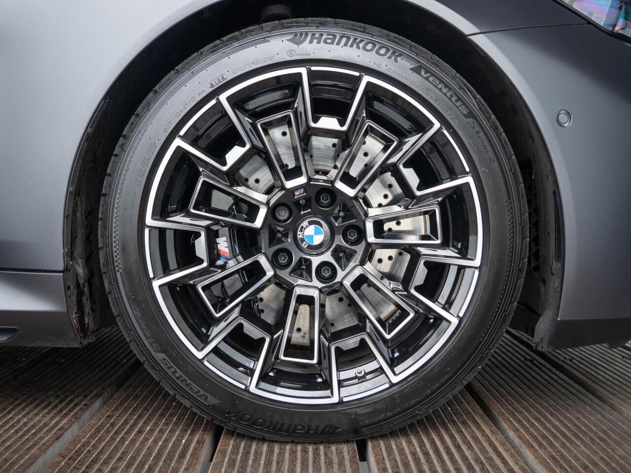 BMW M5 Touring | PPF | M Driver's Pack | M Drive Professional | Verwarmd Stuurwiel | Stoelventilatie | Bowers & Wilkins | Comfort Access | Panoramadak | Trekhaak