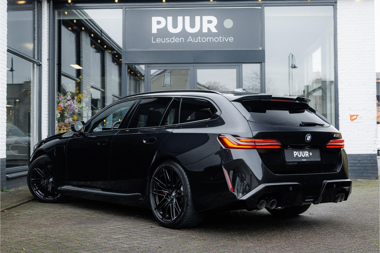 BMW M5 Touring 4.4 V8 xDrive M-Drivers Pack Pano - Bowers& Wilkins - Trekhaak