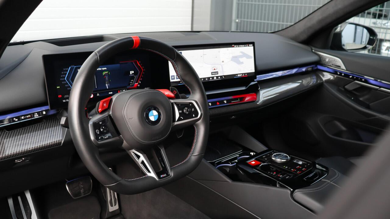 BMW M5 Sedan | Carbon Pack | Stoelventilatie | Comfort Pack | Bowers & Wilkins | Head-up