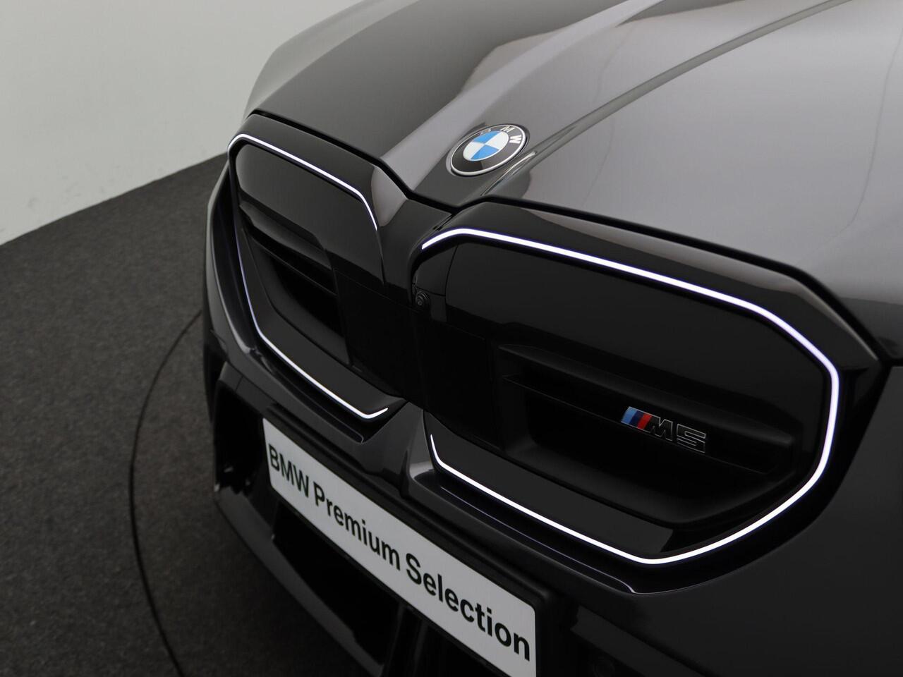 BMW M5 Touring | M Drive Professional | Panoramadak | M Carbon-keramische remmen | Bowers & Wilkins | Driving Assist Prof | Stoelventilatie | 21"