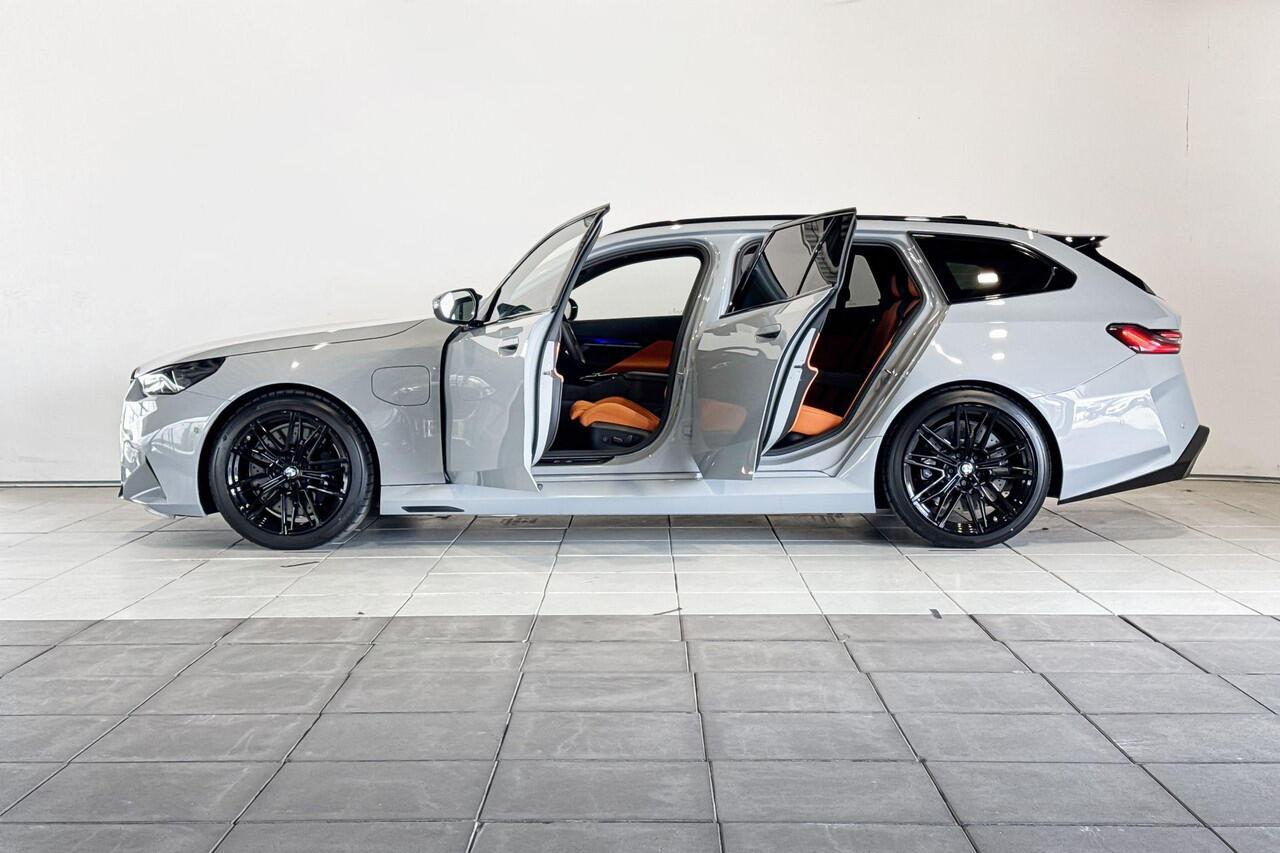 BMW M5 Touring M Drive Professional Aut. | Selections